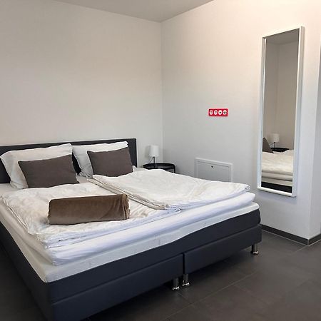 Ferienzimmer Frank, Self-Check-In Nach 21Uhr Niederalteich Экстерьер фото